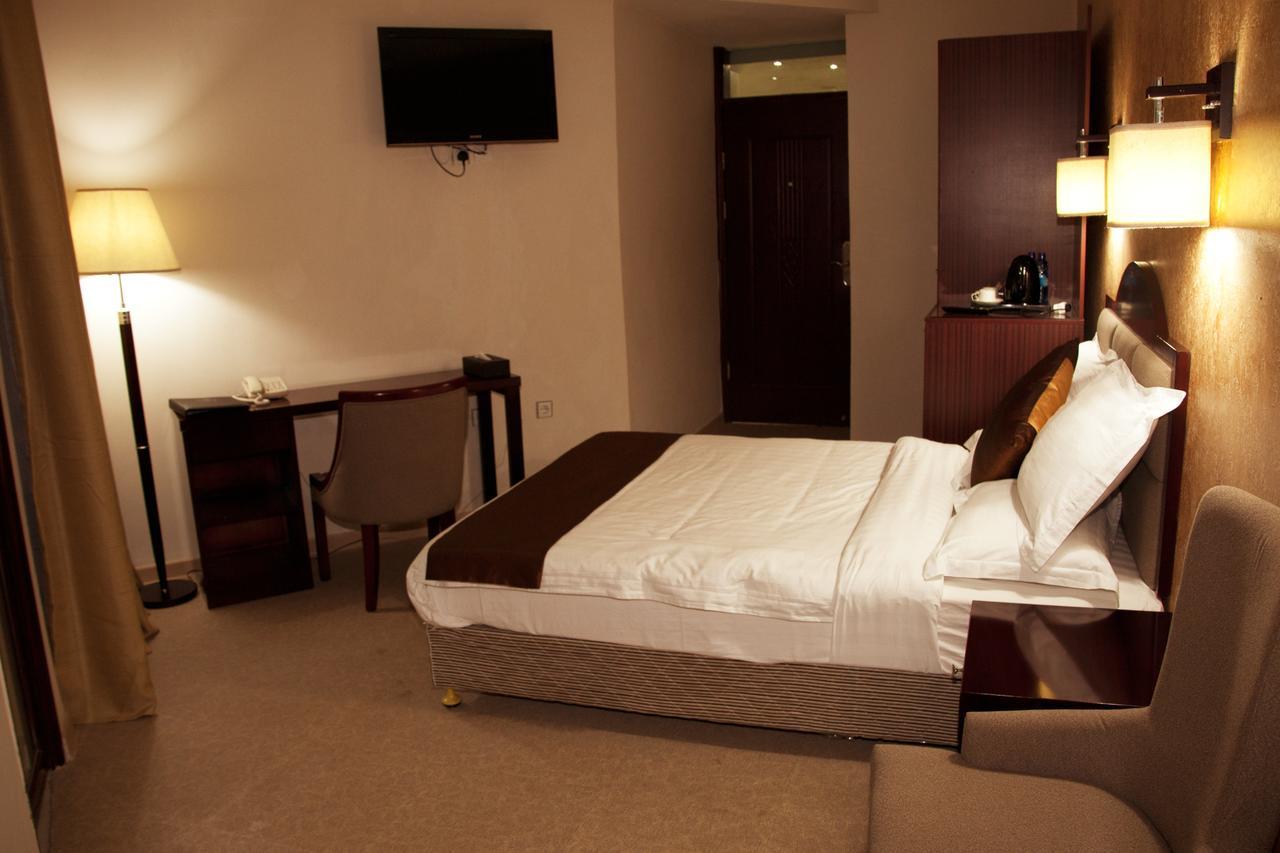 Manrashiwa Hotel Аддис-Абеба Номер фото