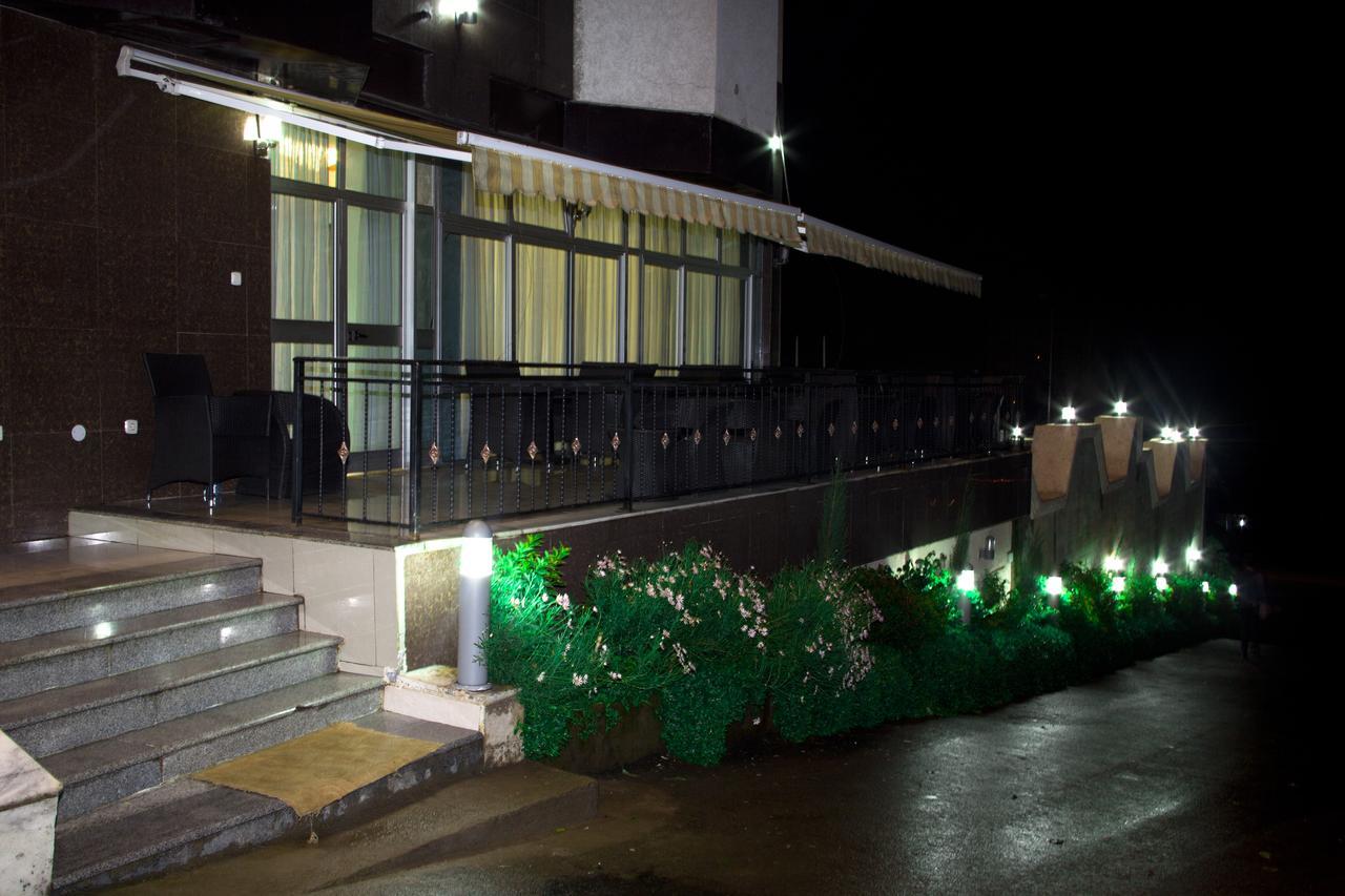 Manrashiwa Hotel Аддис-Абеба Экстерьер фото